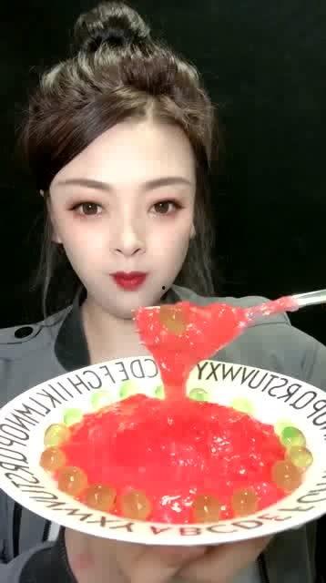 娱乐吃瓜酱十年八个孩子